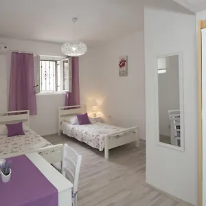 https://summer-bay-apartments.splithotels.org